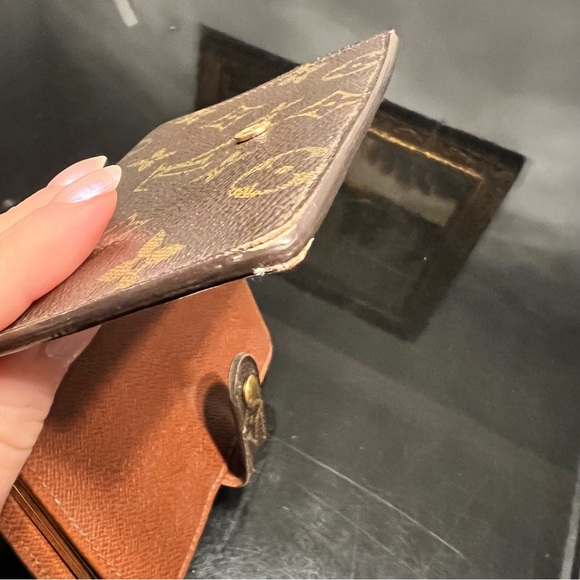 Vintage LV Walllet - Picture 6 of 12